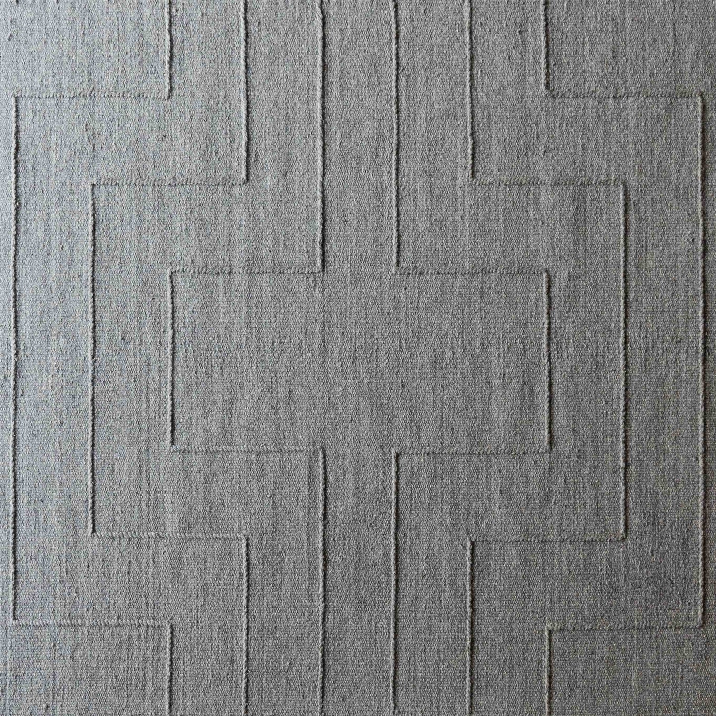 Aligarh Handcrafted Silver Grey Wool Rug