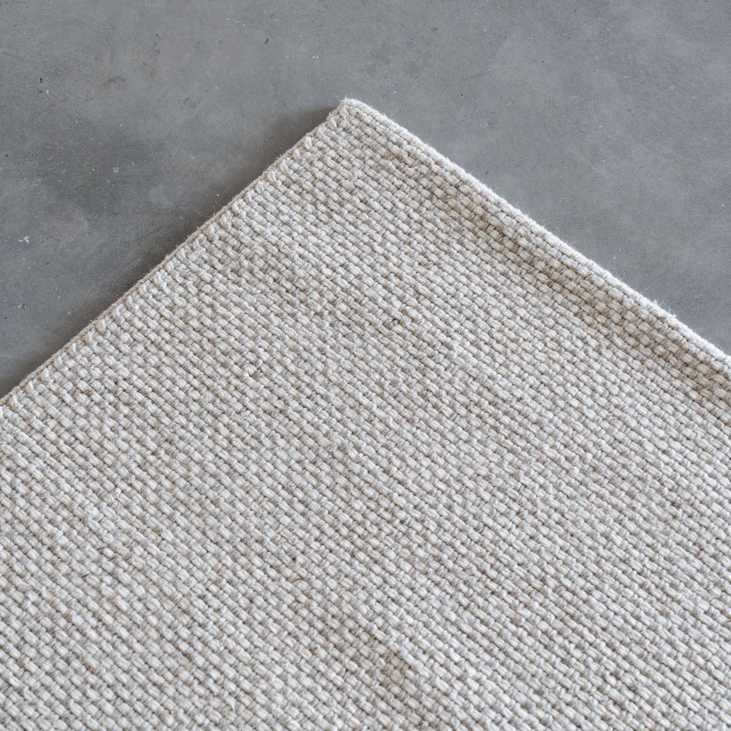 Ivory-Silver 2021 Dig-P Modern White Wool Rug