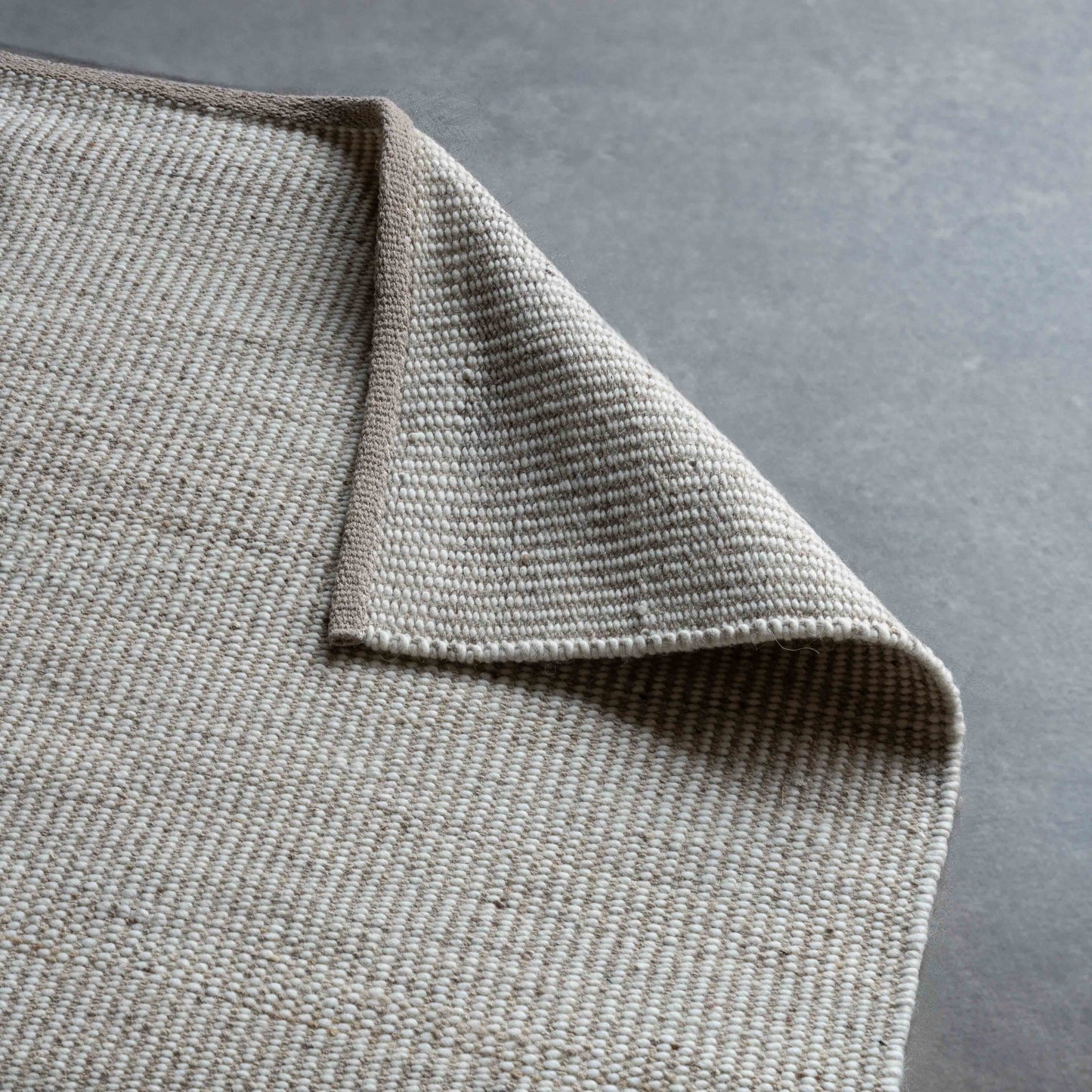 Chennai Express Handcrafted Silver Ivory Wool Rug